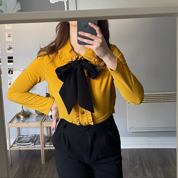 Retro vintage blouse with bow